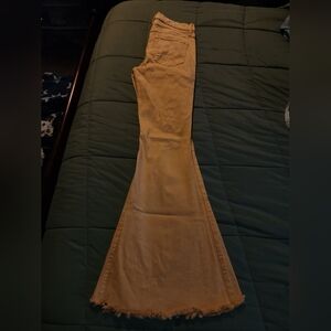 Mustard yellow Jean flates